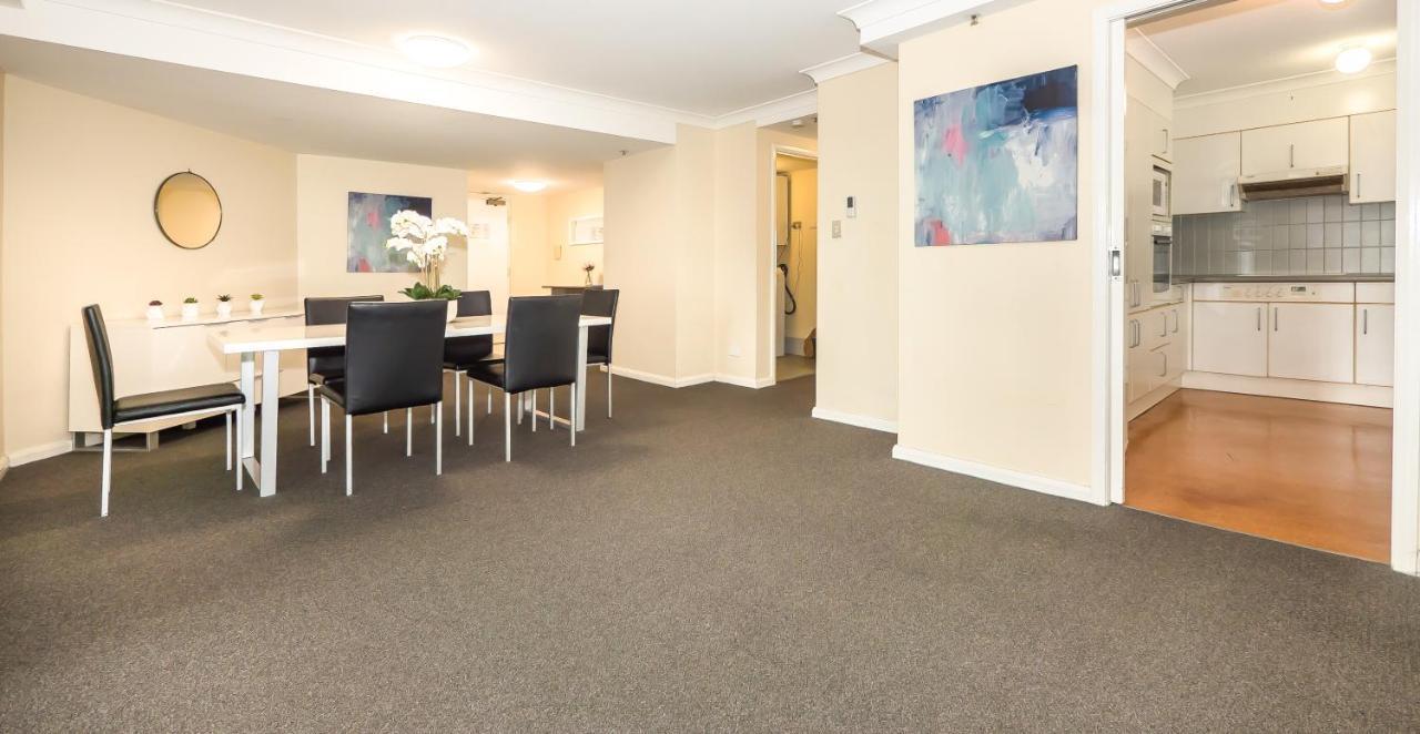 Victoria Square Apartments Gold Coast Extérieur photo