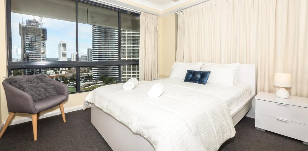Victoria Square Apartments Gold Coast Extérieur photo