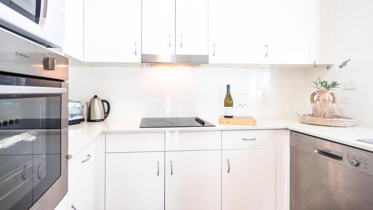 Victoria Square Apartments Gold Coast Extérieur photo