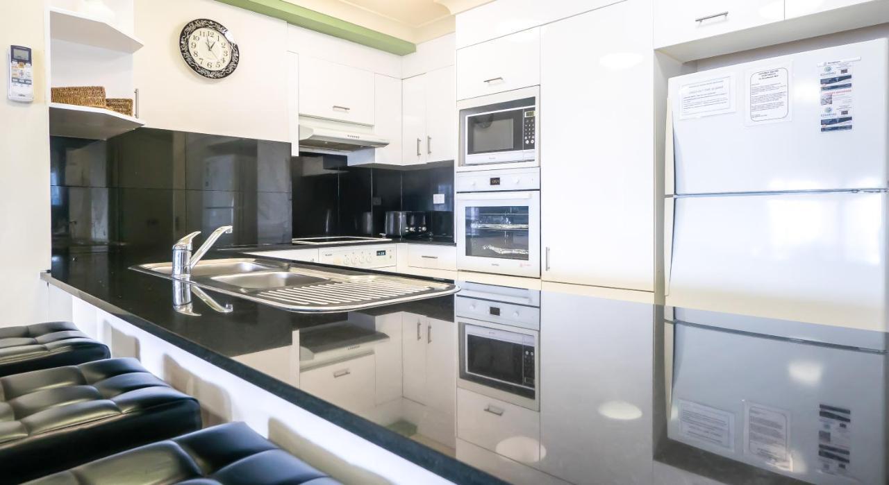 Victoria Square Apartments Gold Coast Extérieur photo